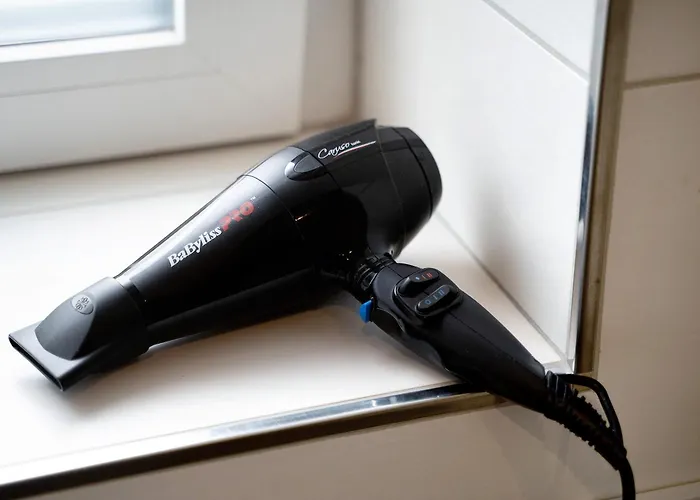 Voelker * ハスラッハ・イム・キンツィクタール